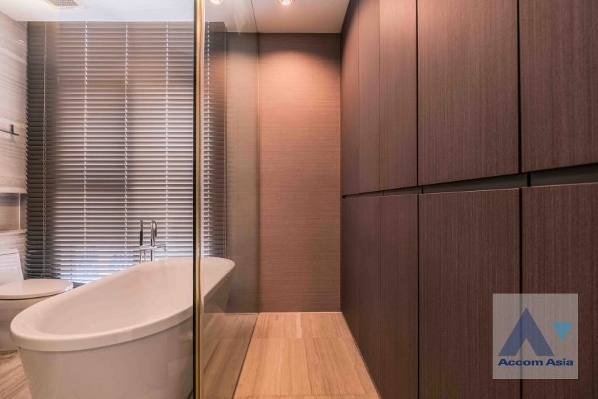 17  3 br Condominium For Sale in Silom ,Bangkok BTS Surasak at The Diplomat Sathorn AA19439