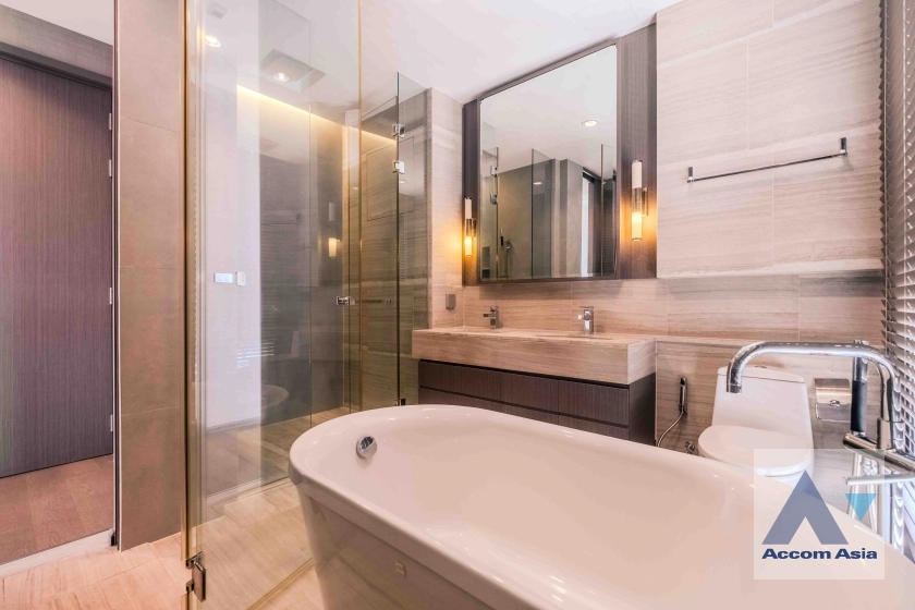 18  3 br Condominium For Sale in Silom ,Bangkok BTS Surasak at The Diplomat Sathorn AA19439