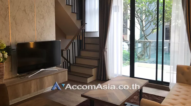 Duplex Condo, Penthouse |  3 Bedrooms  Condominium For Rent in Sukhumvit, Bangkok  near BTS Punnawithi (AA19453)