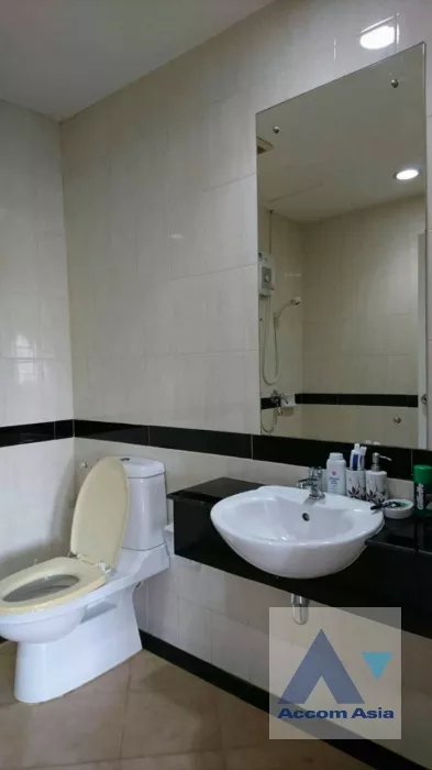 8  3 br Townhouse For Rent in Pattanakarn ,Bangkok BTS On Nut AA19508