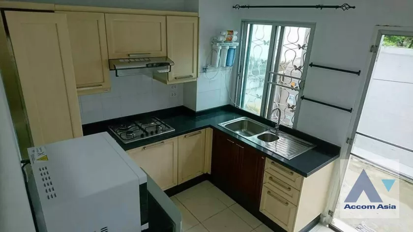  1  3 br Townhouse For Rent in Pattanakarn ,Bangkok BTS On Nut AA19508