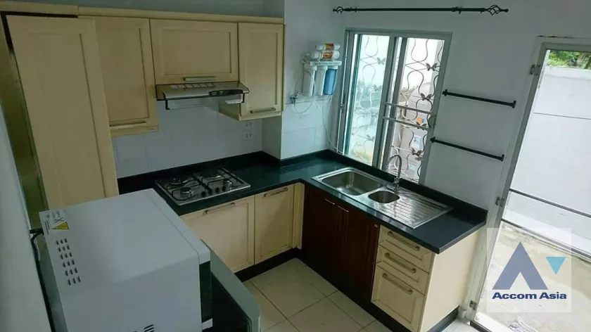  1  3 br Townhouse For Rent in pattanakarn ,Bangkok BTS On Nut AA19508