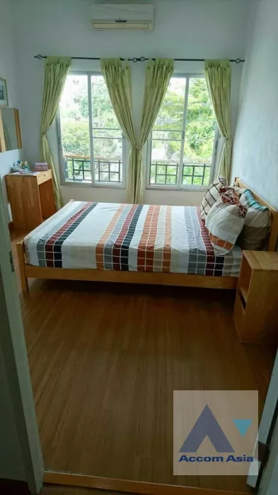 6  3 br Townhouse For Rent in pattanakarn ,Bangkok BTS On Nut AA19508