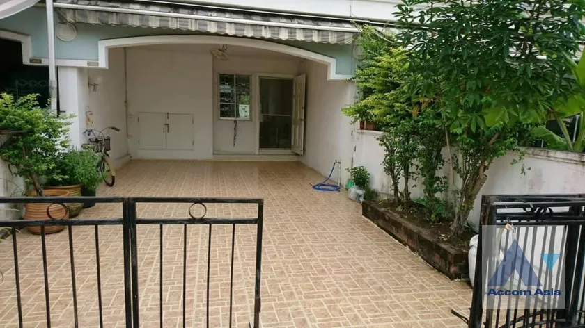  1  3 br Townhouse For Rent in Pattanakarn ,Bangkok BTS On Nut AA19508