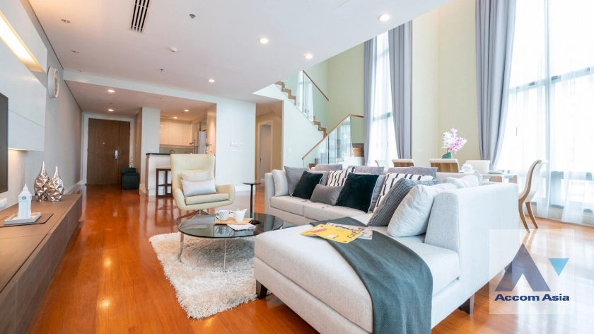 unitDuplex Condo | Stylish condo with full-height windows at Bright Sukhumvit 24 (AA19516)
