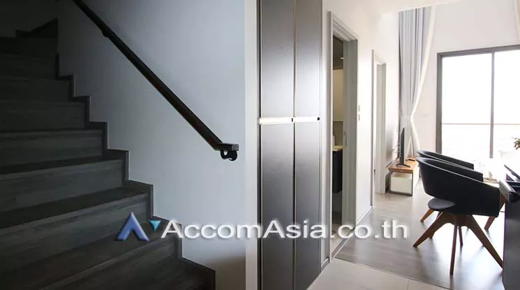  2 Bedrooms  Condominium For Rent & Sale in Charoennakorn, Bangkok  near BTS Wongwian Yai (AA19517)