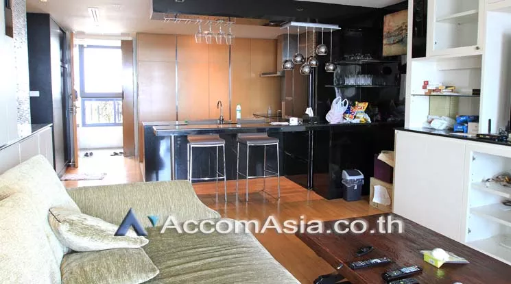  2 Bedrooms  Condominium For Sale in Sathorn, Bangkok  near BRT Wat Dan (AA19520)