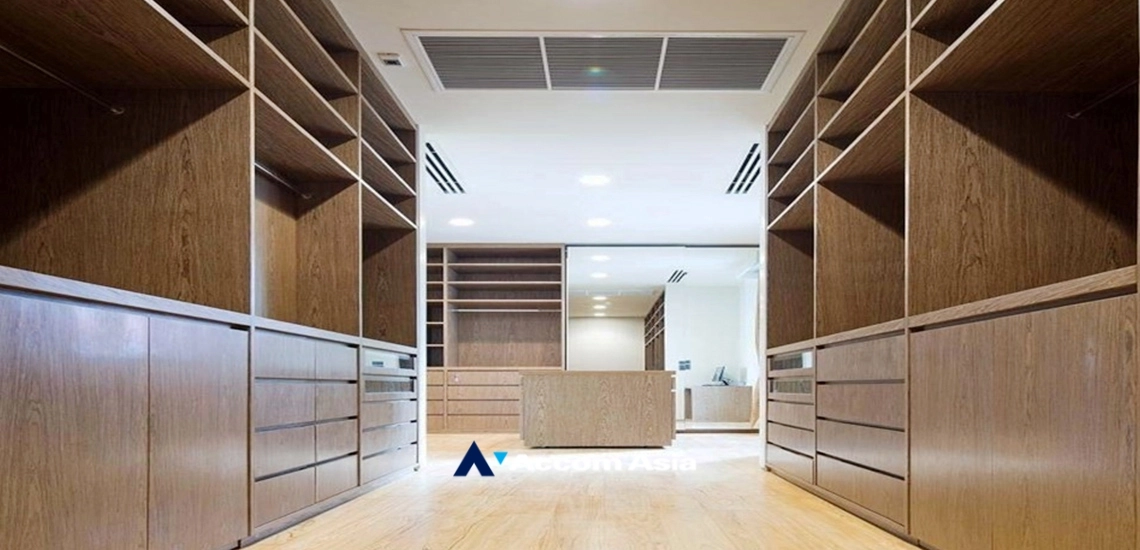 12  4 br House for rent and sale in Sukhumvit ,Bangkok BTS Ekkamai AA19536