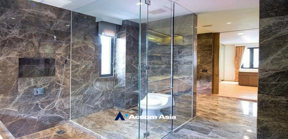 14  4 br House for rent and sale in Sukhumvit ,Bangkok BTS Ekkamai AA19536