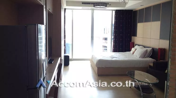 unit 1 Bedroom  Condominium For Rent & Sale in Ploenchit, Bangkok  near BTS Ratchadamri (AA19537)