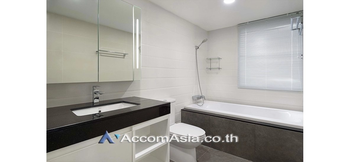 unit 1 Bedroom  Apartment For Rent in Sukhumvit, Bangkok  near BTS Phrom Phong (AA19542)