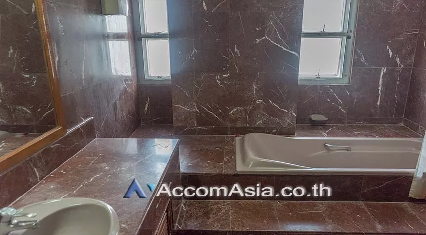 11  4 br Apartment For Rent in Sukhumvit ,Bangkok BTS Asok - MRT Sukhumvit at Newly renovated modern style living place AA19603
