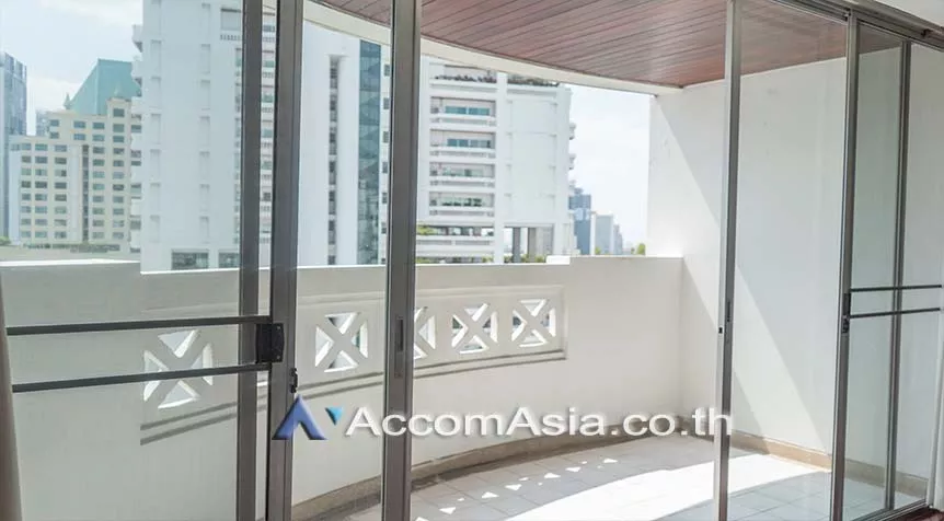  4 Bedrooms  Apartment For Rent in Sukhumvit, Bangkok  near BTS Asok - MRT Sukhumvit (AA19603)