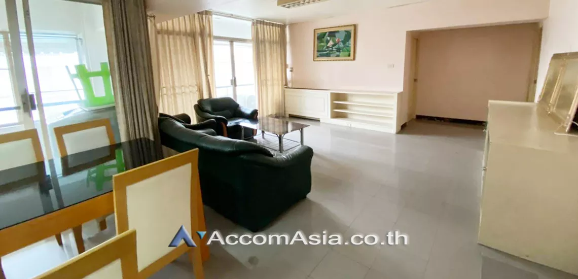 Pet friendly |  3 Bedrooms  Condominium For Sale in Sukhumvit, Bangkok  near BTS Nana (AA19604)