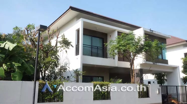  3 Bedrooms  House For Rent in Bangna, Bangkok  (AA19614)