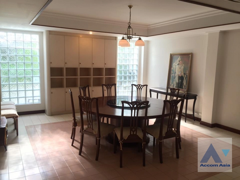 5  4 br House for rent and sale in Sukhumvit ,Bangkok BTS Phra khanong AA19628