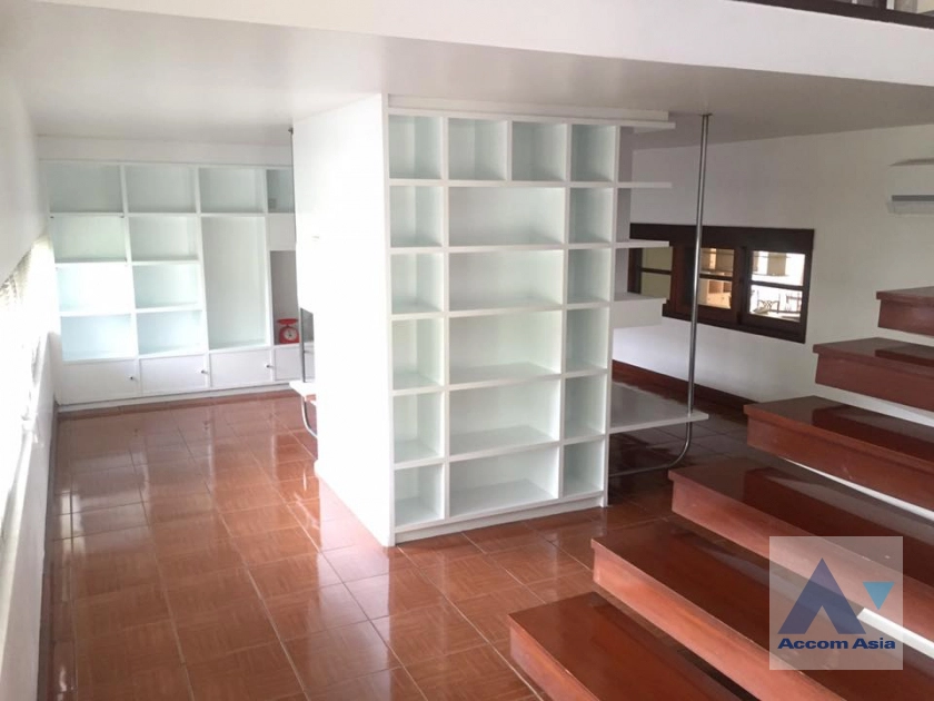 7  4 br House for rent and sale in Sukhumvit ,Bangkok BTS Phra khanong AA19628