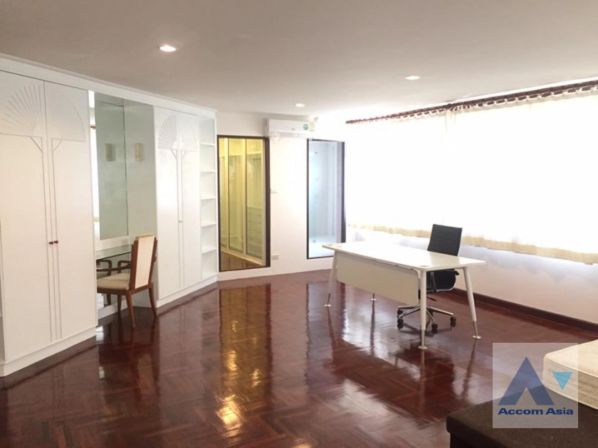 8  4 br House for rent and sale in Sukhumvit ,Bangkok BTS Phra khanong AA19628