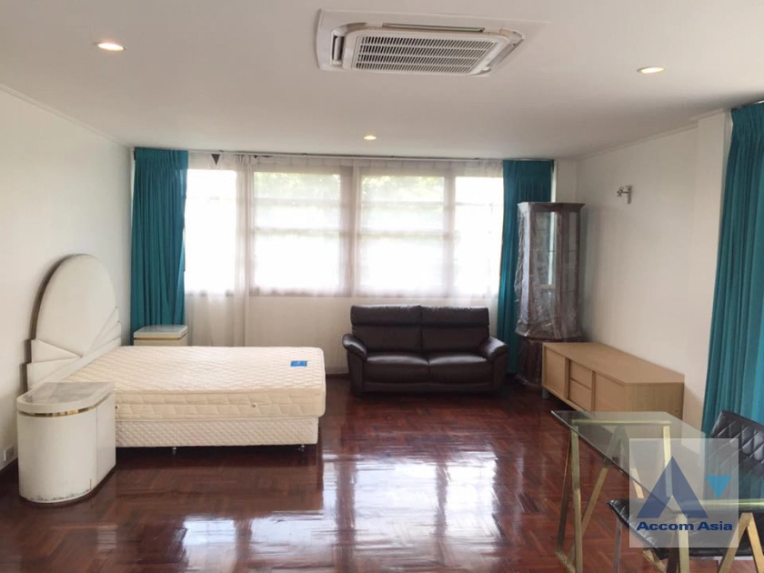 10  4 br House for rent and sale in Sukhumvit ,Bangkok BTS Phra khanong AA19628