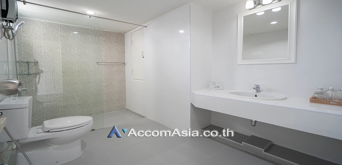 8  3 br Apartment For Rent in Sukhumvit ,Bangkok BTS Ekkamai at Ideal Place For Big Families AA19648