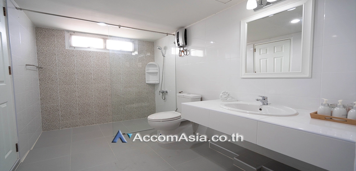9  3 br Apartment For Rent in Sukhumvit ,Bangkok BTS Ekkamai at Ideal Place For Big Families AA19648
