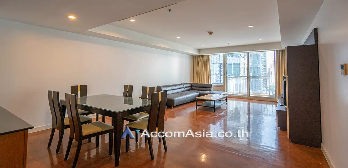 unit 3 Bedrooms  Condominium For Rent in Sukhumvit, Bangkok  near BTS Phrom Phong (AA19661)