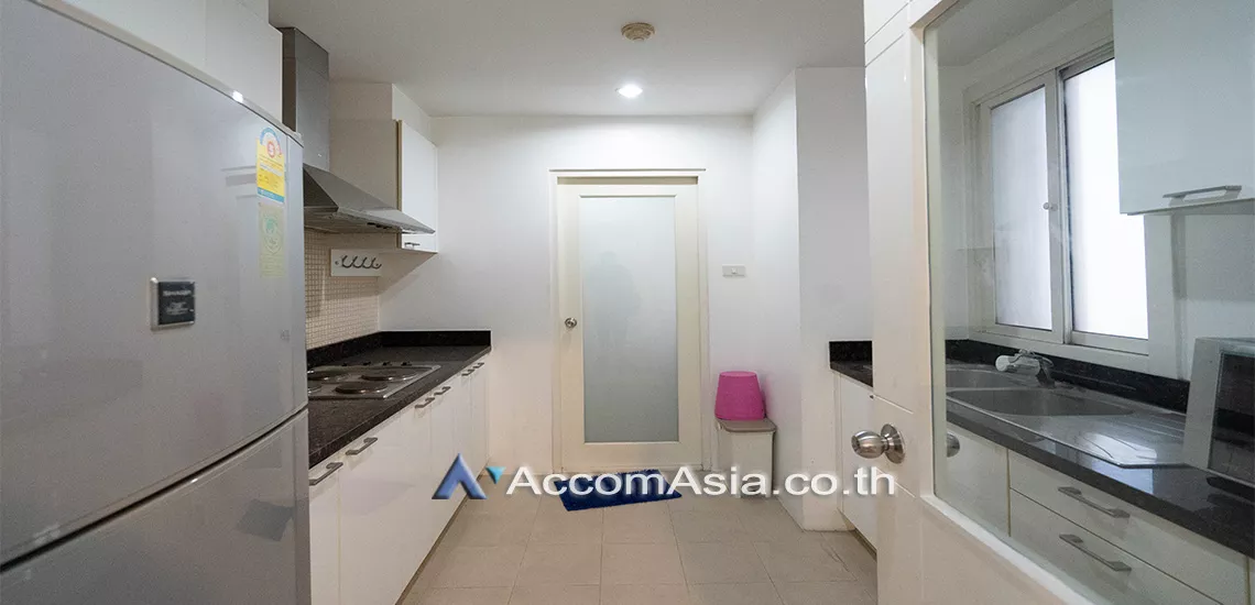 unit 3 Bedrooms  Condominium For Rent in Sukhumvit, Bangkok  near BTS Phrom Phong (AA19661)