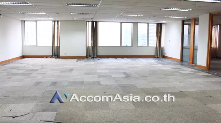 unit Office space For Rent in Silom, Bangkok  near MRT Lumphini (AA19664)