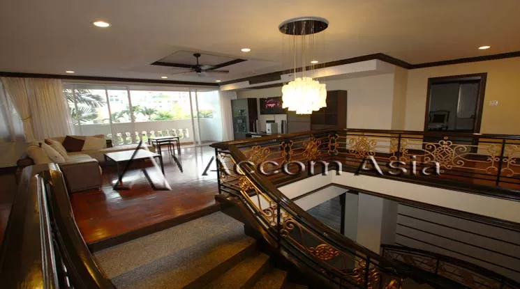 Big Balcony, Pet friendly |  Pet friendly - High rise Apartment in Phrom Phong Apartment  4 Bedroom for Rent BTS Phrom Phong in Sukhumvit Bangkok