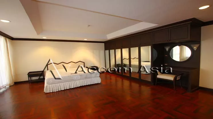 8  4 br Apartment For Rent in Sukhumvit ,Bangkok BTS Phrom Phong at Pet friendly - High rise Apartment 1029301