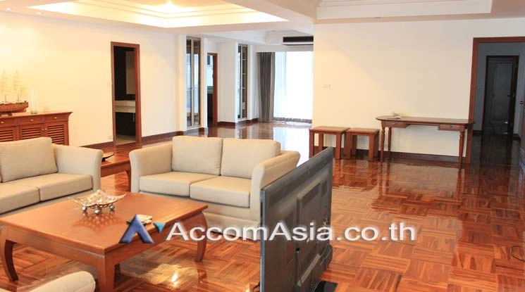 unitPet friendly |  3 Bedrooms  Apartment For Rent in Sukhumvit, Bangkok  near BTS Nana (AA19677)