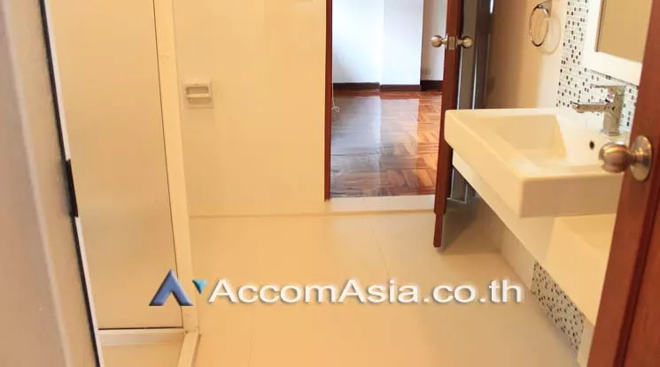 5  3 br Apartment For Rent in Sukhumvit ,Bangkok BTS Nana at Easy to access BTS and MRT AA19677