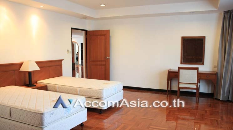 10  3 br Apartment For Rent in Sukhumvit ,Bangkok BTS Nana at Easy to access BTS and MRT AA19678
