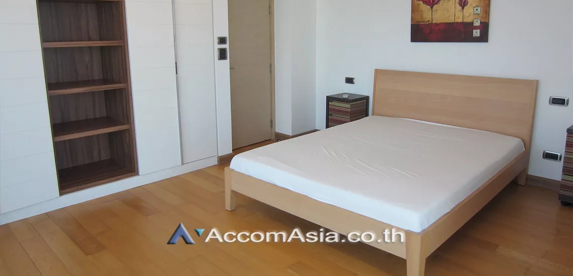 2 Bedrooms  Condominium For Rent in Phaholyothin, Bangkok  near BTS Ari (AA19696)