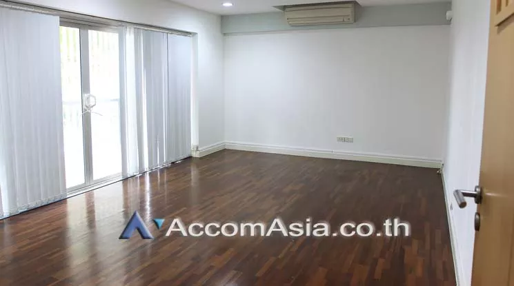 9  8 br Townhouse For Rent in Ratchadaphisek ,Bangkok  AA19708