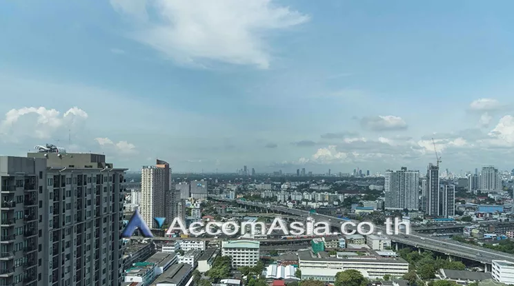 5  1 br Condominium For Sale in Sukhumvit ,Bangkok BTS On Nut at The Base Park East AA19722