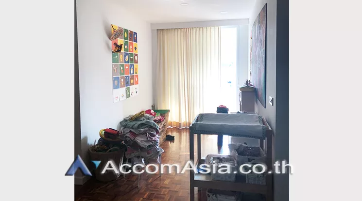 18  4 br Apartment For Rent in Sathorn ,Bangkok BTS Chong Nonsi at Low rise - Cozy Apartment AA19739