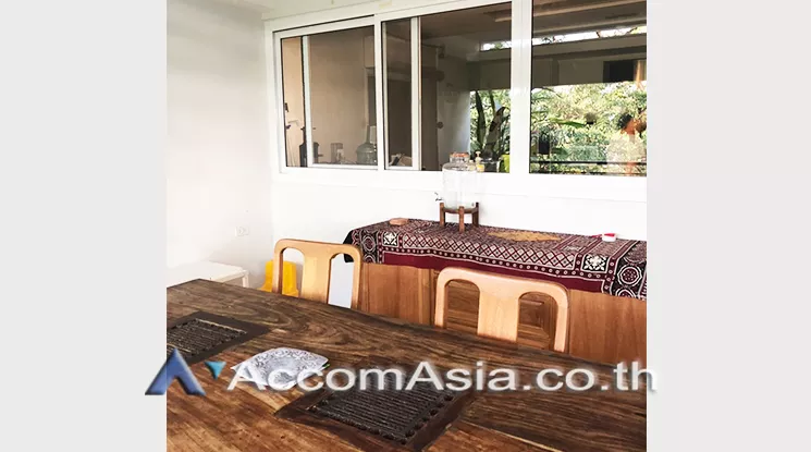 19  4 br Apartment For Rent in Sathorn ,Bangkok BTS Chong Nonsi at Low rise - Cozy Apartment AA19739