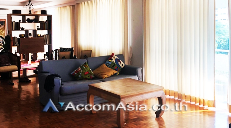 4  4 br Apartment For Rent in Sathorn ,Bangkok BTS Chong Nonsi at Cozy Low-Rise Apartment in a Premium Compound AA19739