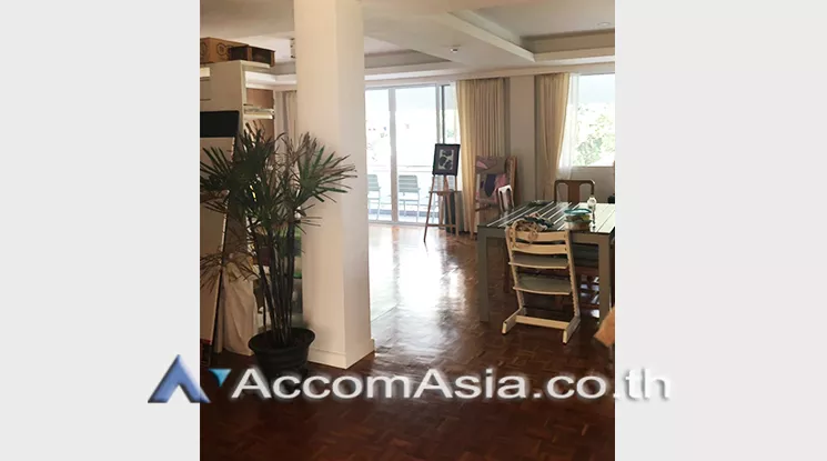 10  4 br Apartment For Rent in Sathorn ,Bangkok BTS Chong Nonsi at Low rise - Cozy Apartment AA19739