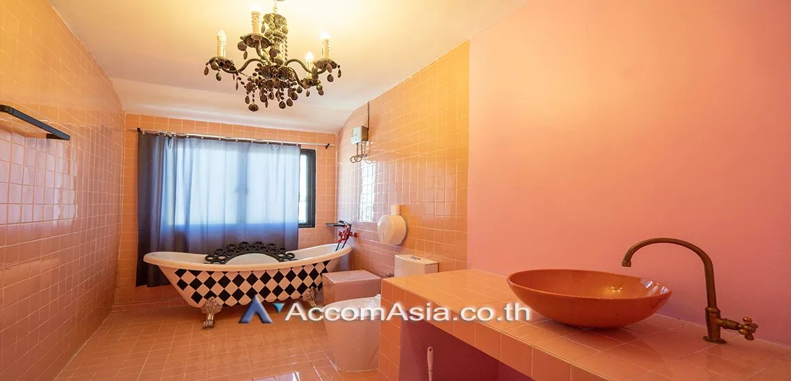 13  4 br House For Rent in sukhumvit ,Bangkok BTS Phrom Phong AA19790