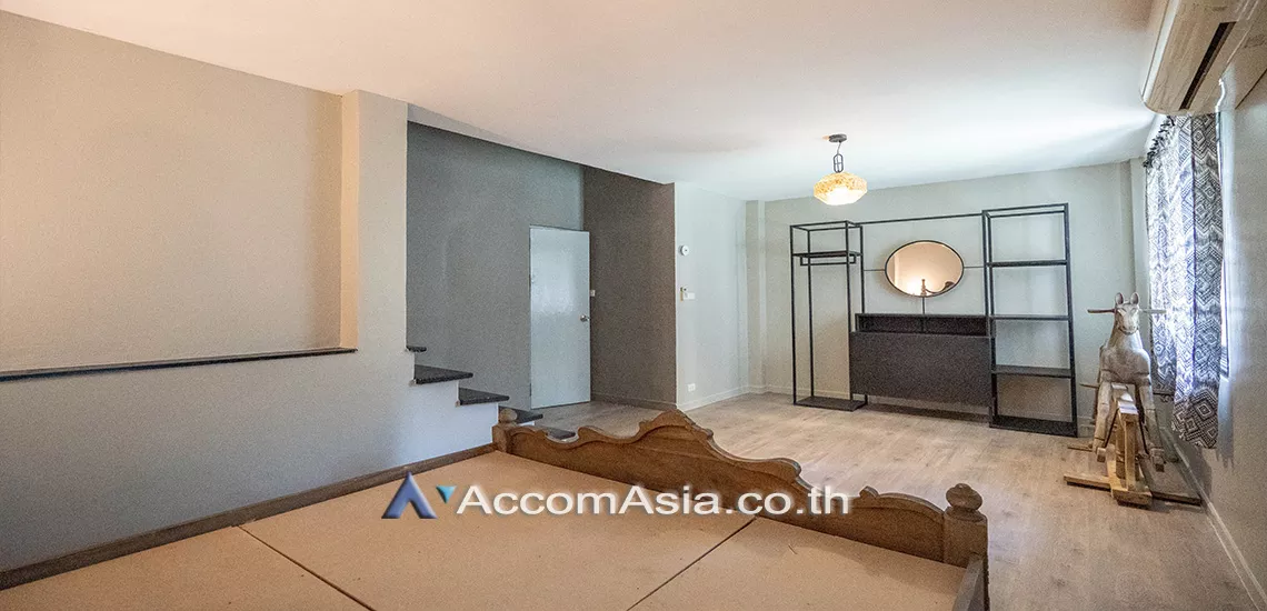 9  4 br House for rent and sale in Sukhumvit ,Bangkok BTS Phrom Phong AA19790