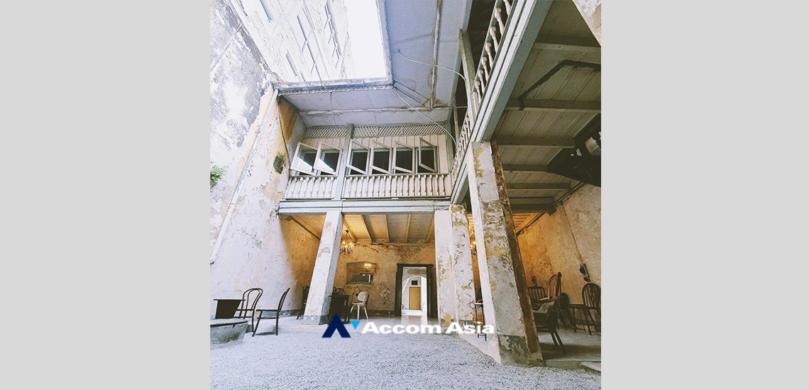  2  3 br House for rent and sale in Silom ,Bangkok MRT Hua Lamphong AA19791