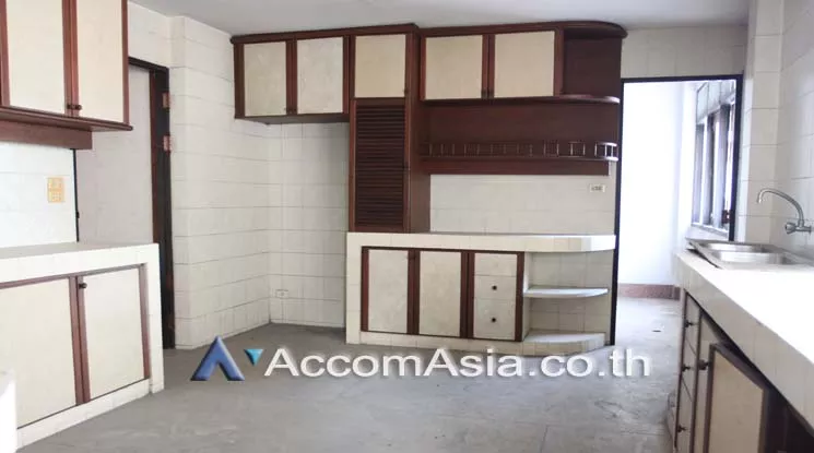 6  Shophouse For Rent in Sukhumvit ,Bangkok BTS On Nut AA19820