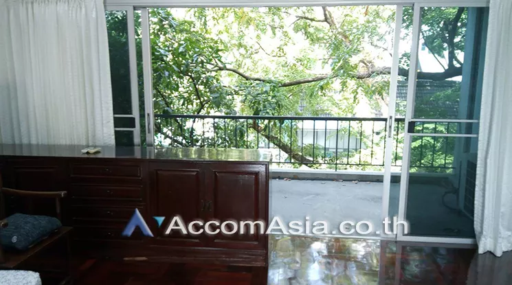  3 Bedrooms  Apartment For Rent in Sukhumvit, Bangkok  near BTS Asok - MRT Sukhumvit (AA19835)