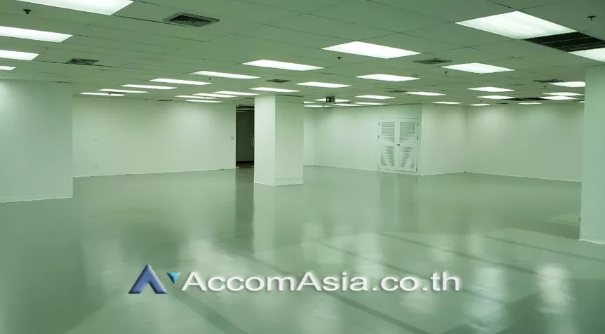 12  Office Space For Rent in Ratchadaphisek ,Bangkok ARL Ramkhamhaeng at Charn Issara Tower 2 AA19842