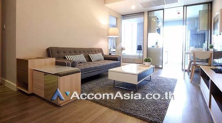 unit 1 Bedroom  Condominium For Rent in Silom, Bangkok  near BTS Surasak (AA19848)