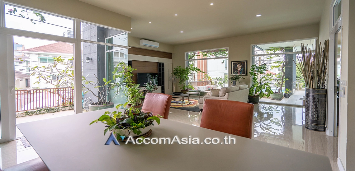 21  5 br House for rent and sale in sukhumvit ,Bangkok BTS Ekkamai - BTS Phra khanong AA19942