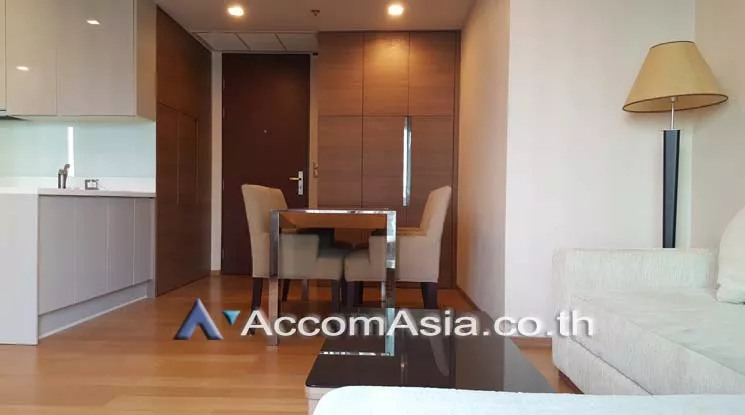 unit 2 Bedrooms  Condominium For Rent in New Phetchaburi, Bangkok  near MRT Phetchaburi - ARL Makkasan (AA19962)