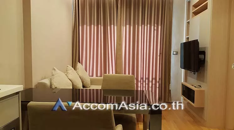  1 Bedroom  Condominium For Rent in Phaholyothin, Bangkok  near MRT Phetchaburi - ARL Makkasan (AA19963)